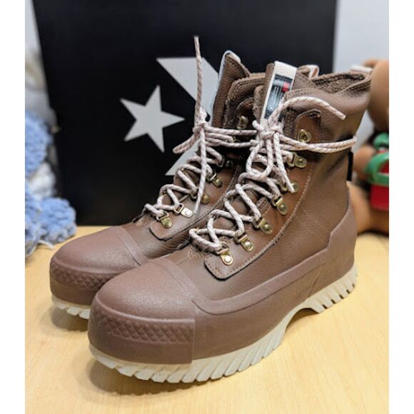 Converse CTAS Lugged 2.0 CC X-Hi Waterproof Leather Boots Women's Size 9 NIB - Picture 4 of 15